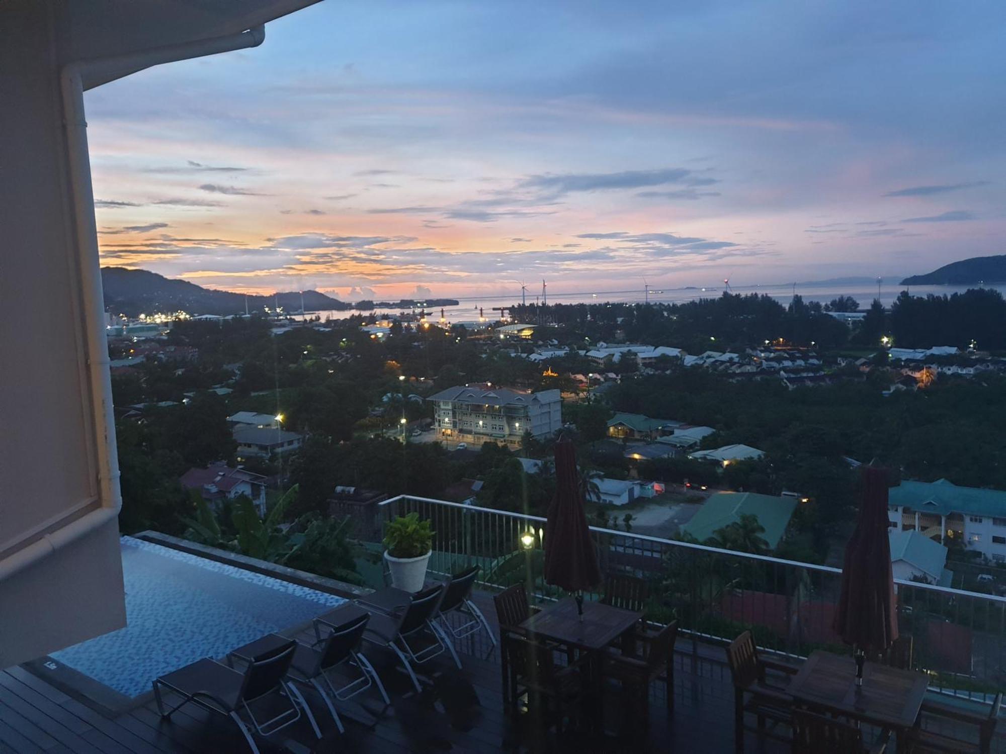 The Ridge Residence Victoria Esterno foto