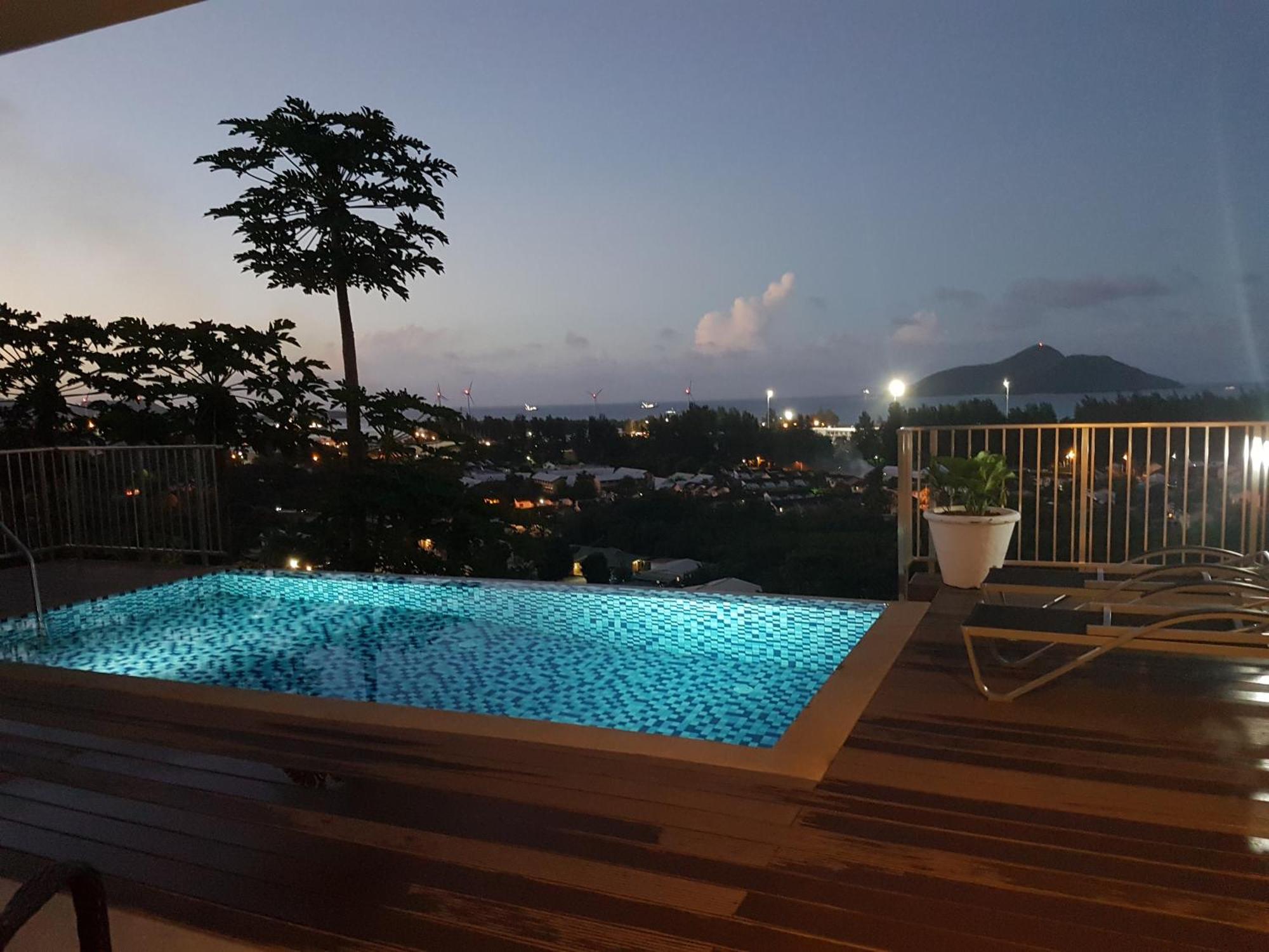The Ridge Residence Victoria Esterno foto